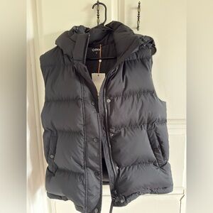 Quince down filled Black Puffer Vest
